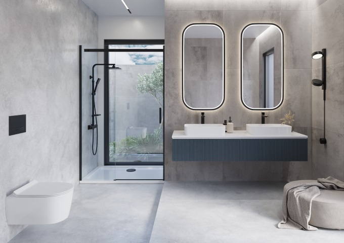 Sodobna kopalnica s tuš kabino in dvema umivalnikoma