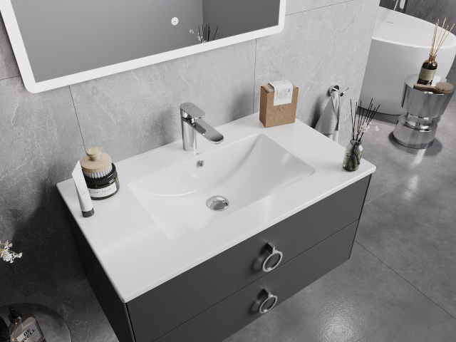 Primer ureditve kopalniške omarice z umivalnikom 80