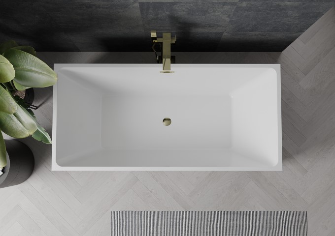 samostoječa kad v kopalnici