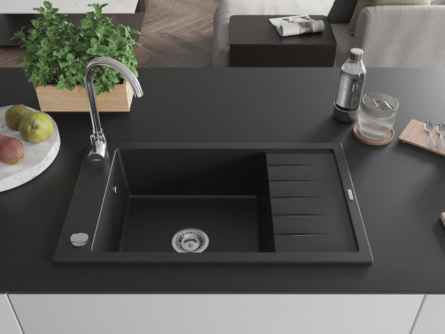 Črna jeksna z odtokom