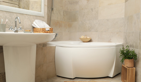 Zakaj obložiti kad?