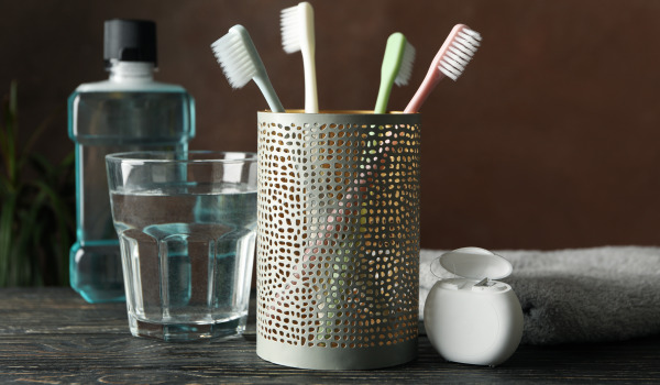 Kje postaviti stoječe pripomočke za umivanje zob?