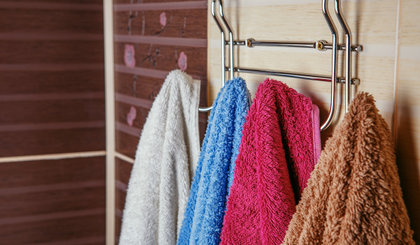 Kakšne obešalnike za brisače izbrati?