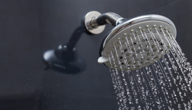 Podometna kad - tuš armatura v vaši kopalnici