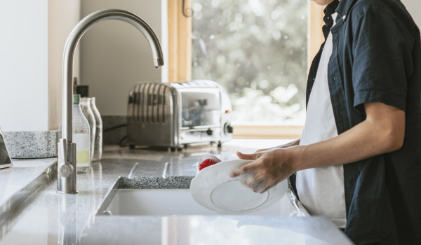 Kako skrbeti za granitno kuhinjsko korito?