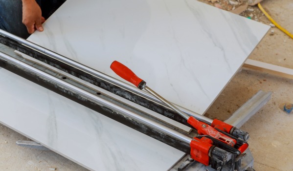 Kako pravilno rezati ploščice?