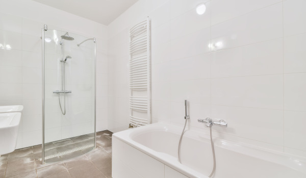 Kaj morate vedeti o kopalnih in pršni baterijah?