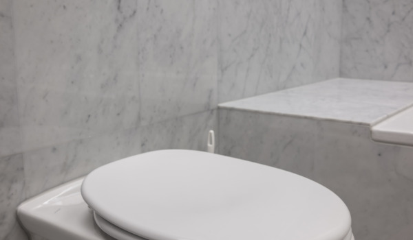 Najboljši podometni kompleti za WC