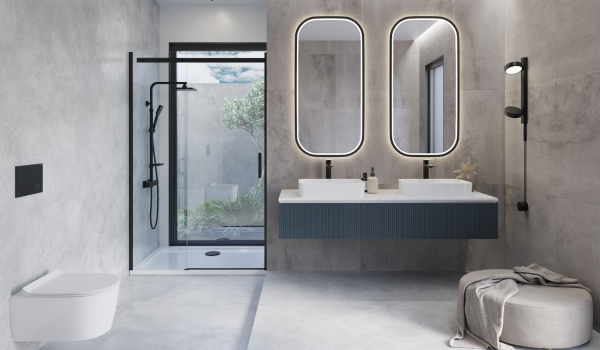 Sodobna kopalnica z dvema umivalnikoma na pultu