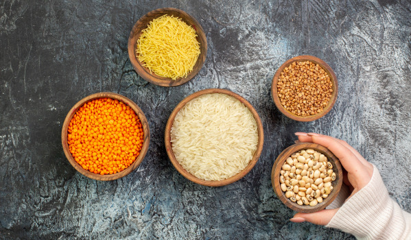 Ličinka molja – kako jo odstraniti iz svoje kuhinje?