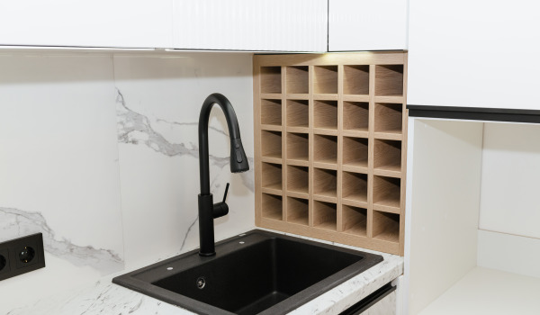 Kakšno pomivalno korito za omarico 60 cm in 80 cm? Kdaj ne bo ustrezalo?