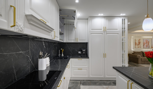 Granitne in kamnite kuhinjske pulte: mnenja o kuhinjskih pultih - kateri pult izbrati?