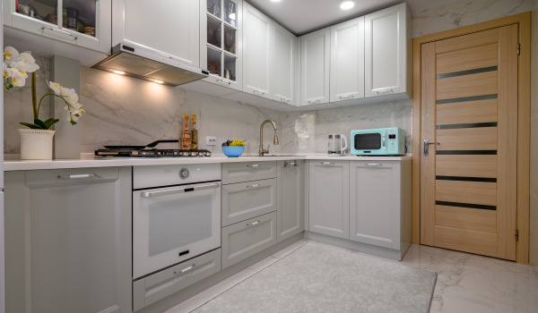 Pomivalno korito blizu štedilnika - ali je to mogoče?