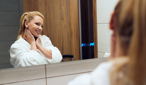 Kako zaključiti ozadje zrcala?