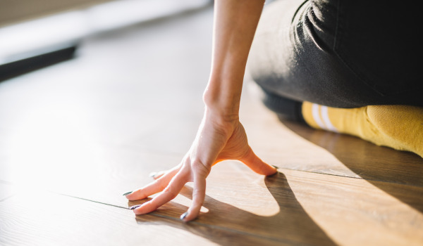 Samostojno polaganje vinilnih plošč – kaj morate vedeti?