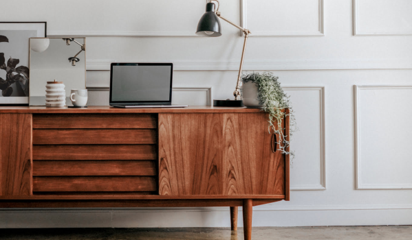 Kako izbrati barvo tal za pohištvo in več?